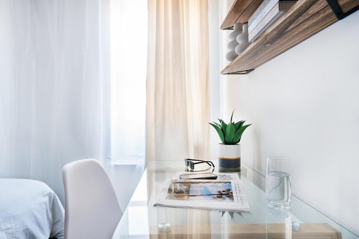 Apartment 444-5c Newly Renovated Midtown West W&d